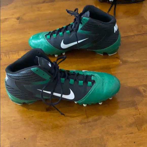 NIKE CLEATS - Picture 3 of 5